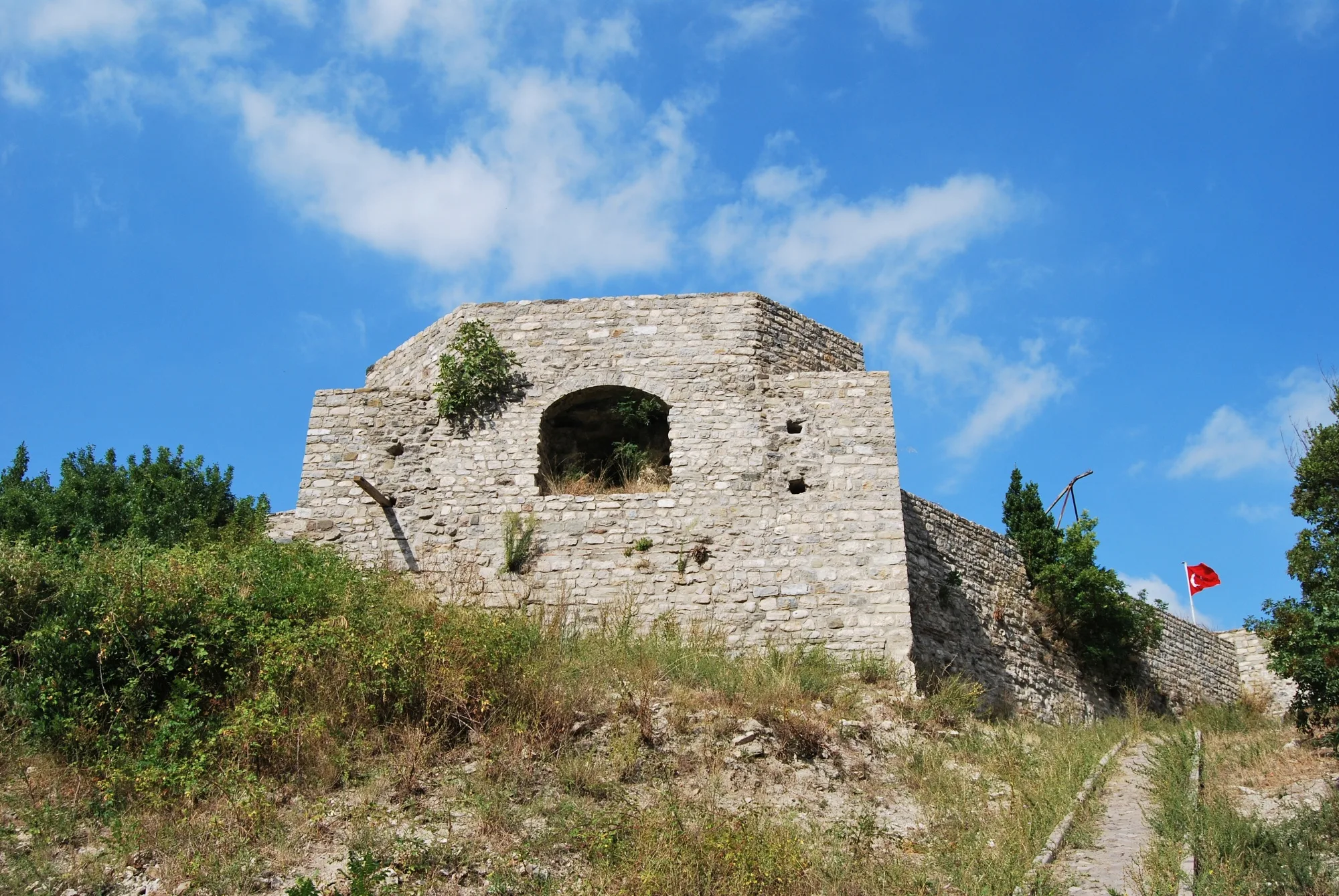 Kastamonu’nun Tarihi Zenginliklerinden Ginolu Kalesi