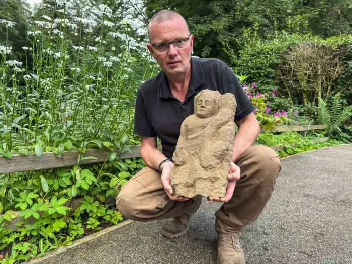 Vindolanda Kışlası’nın Altında 1.600 Yıl Sonra Roma Dönemine Ait Koruyucu Ruh Keşfedildi
