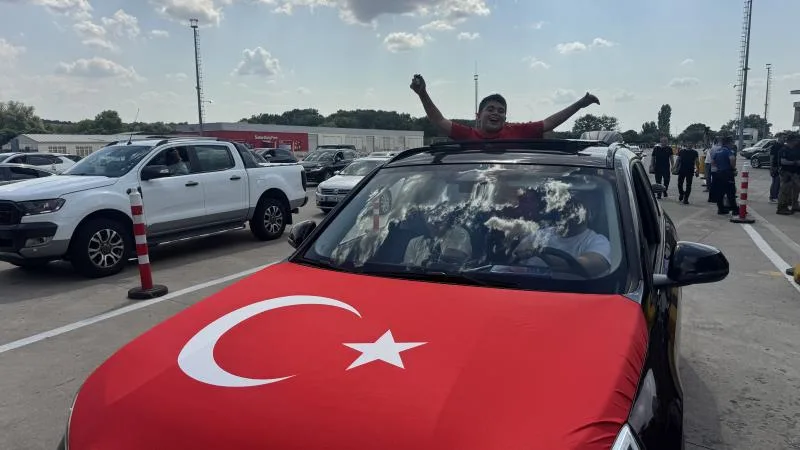 Gurbetçilerin Türkiye’ye gelişleri sürüyor