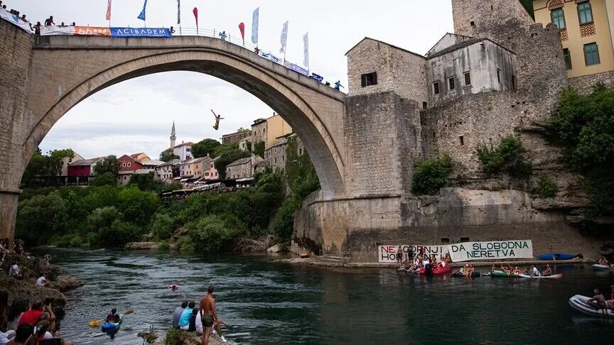 Bosna Hersek’te 460. Geleneksel Mostar Köprüsü Atlayışları yapıldı