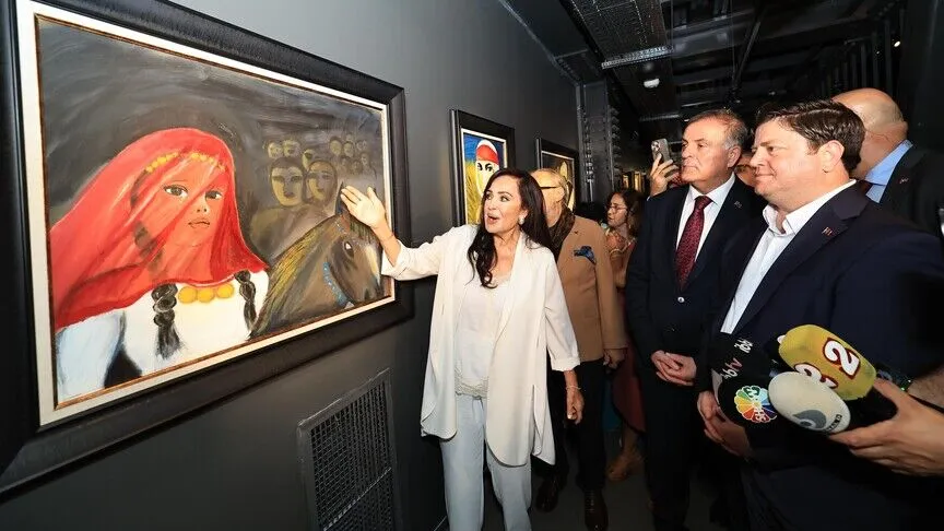 Türkan Şoray ile Yalçın Gökçebağ’ın eserleri aynı sergide buluştu
