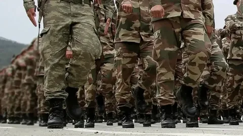 Çifte vatandaşlar askerlikten muaf olacak