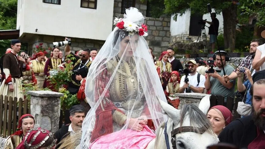 Kuzey Makedonya’da Balkanlar’ın en özgün düğün geleneği Galiçnik asırlardır sürdürülüyor