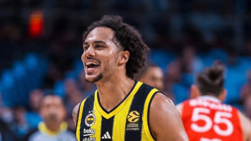 Fenerbahçe, Shane Larkin’i kadrosuna kattı