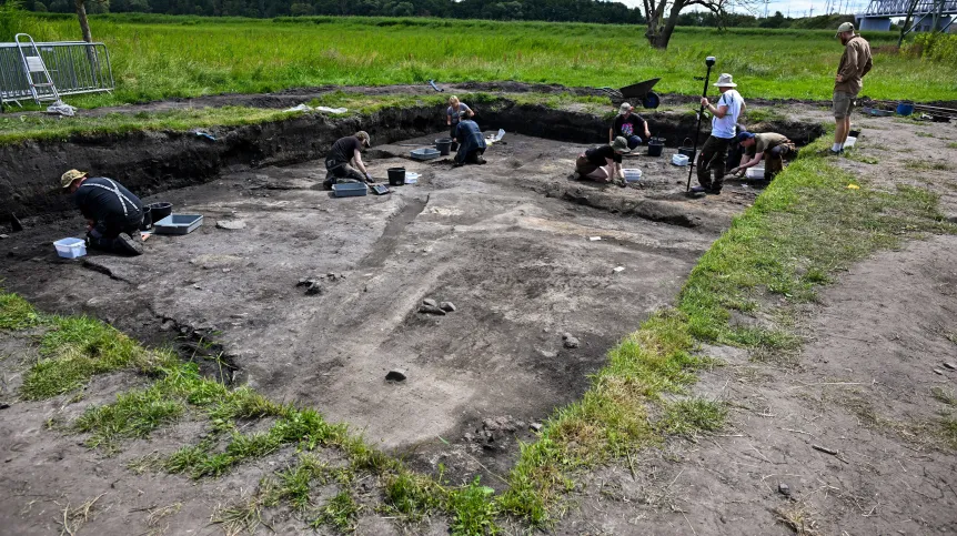 Polonya’nın Viking Çağı’na Ait Wolin Bölgesinde 1.000 Yıllık İskandinav Tarzı Evler Keşfedildi