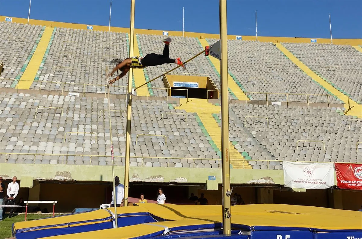 Atletizm Süper Ligi Finali İzmir’de Başladı
