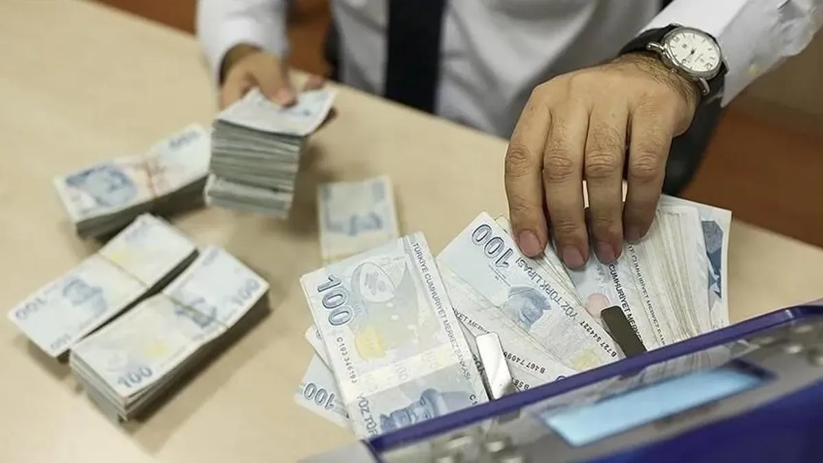 SGK’dan yüzbinlerce kişi iki emekli maaşı birden alıyor!