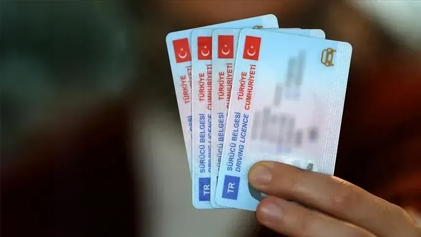 3 kez kural ihlali yapanın sürücü belgesi iptal edilecek.. TBMM’de kabul edildi