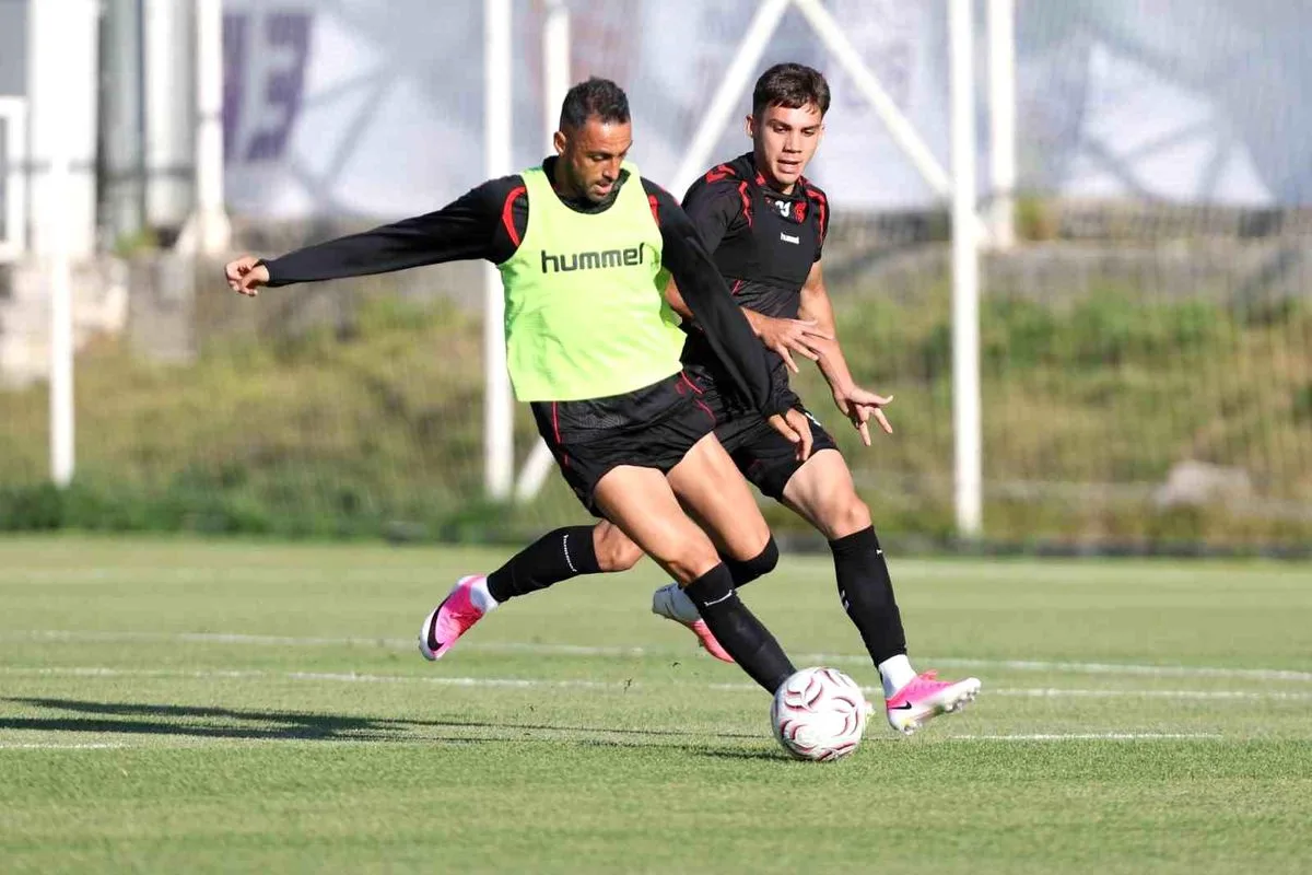 Sivasspor Erciyes’te Kamp Yapmaya Başladı