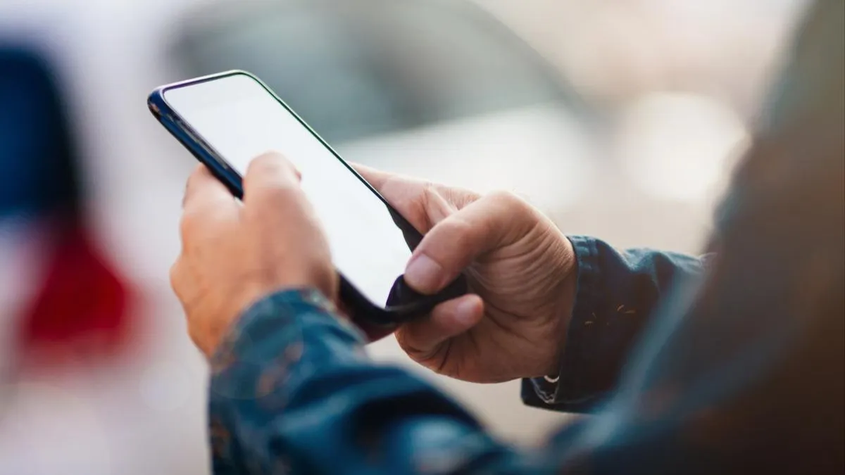 Ucuz telefon devri kapanıyor