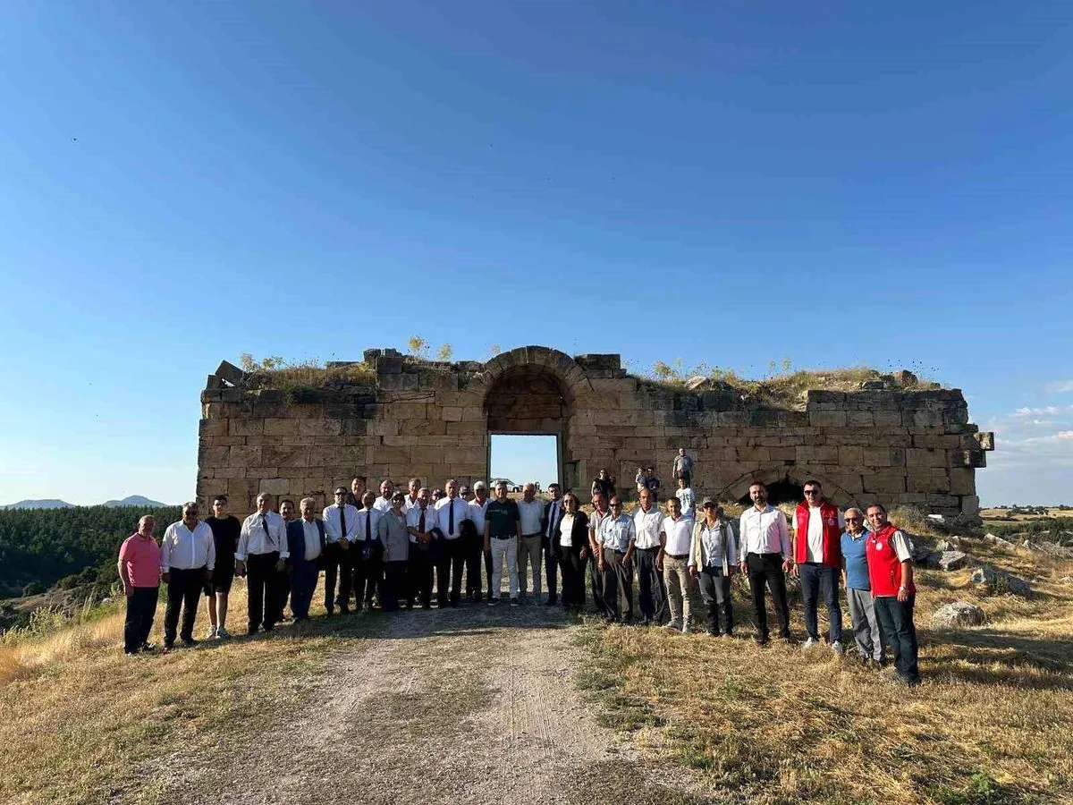 Uşak Meclisi İlk Kez Antik Kentte Toplandı