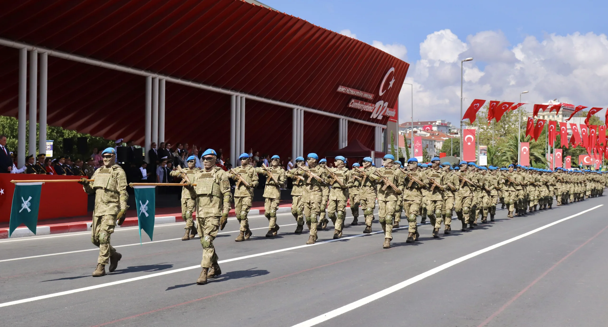 Zaferin 104’üncü Yılı İstanbul’da Coşkuyla Kutlandı