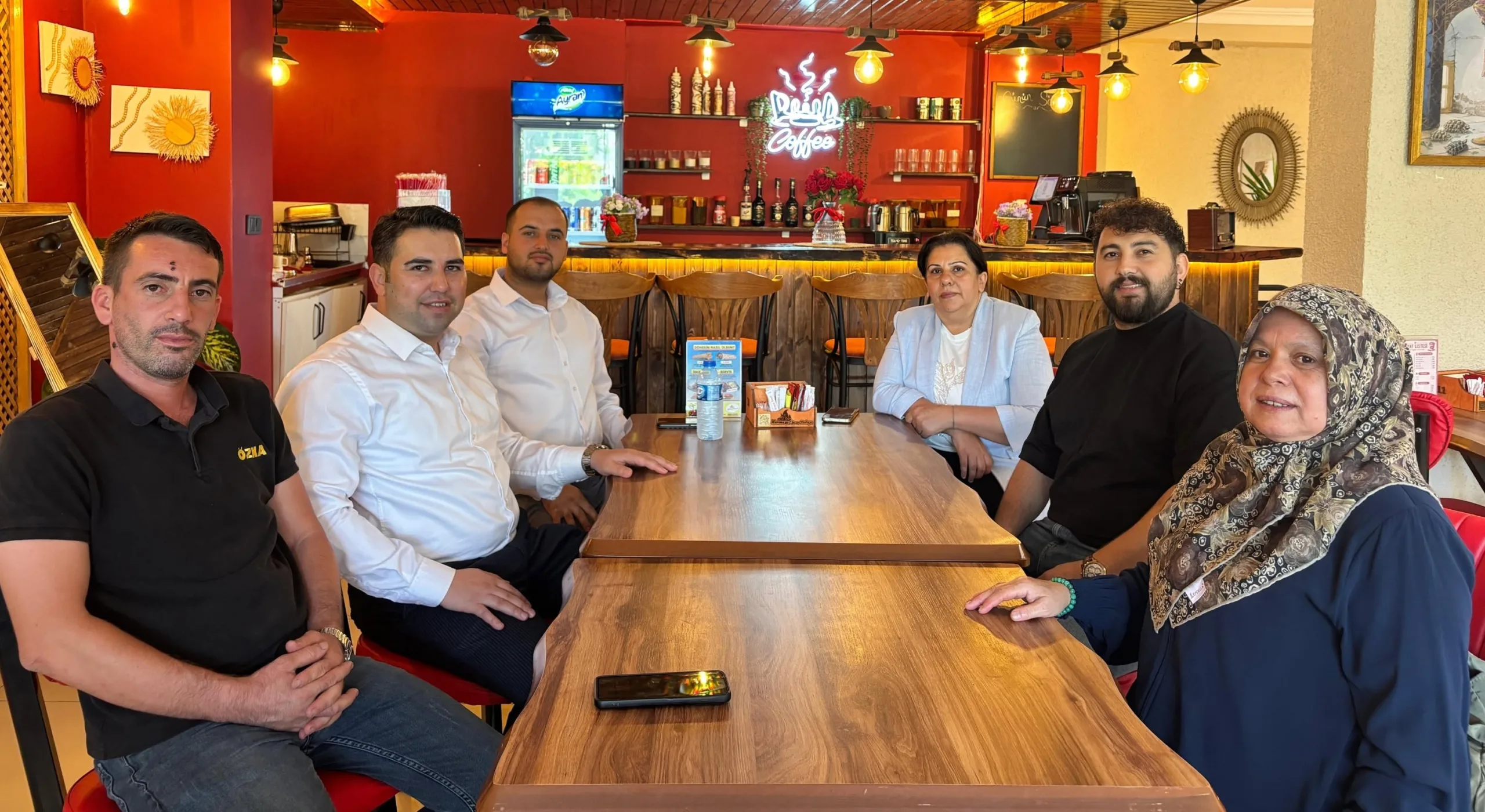 AK Parti Bahçe Teşkilatı Esnaf Ziyaretlerini Sürdürüyor