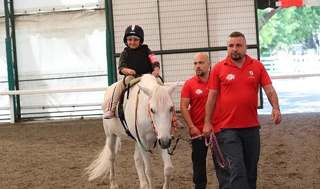 İBB Çocuklar İçin Binicilik Etkinlikleri Başlattı