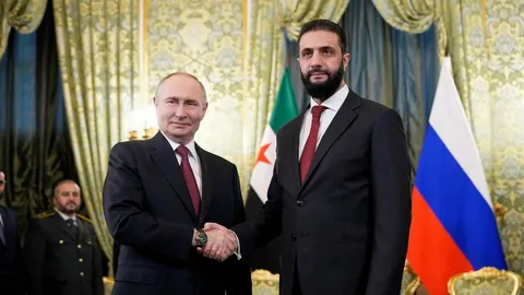Suriye, Rus üslerinin geleceği için Moskova ile mutabakata vardı; sivil yönetim devredilecek.