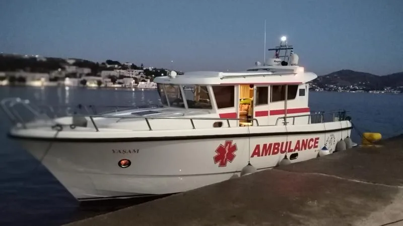 Yunanistan’da rahatsızlanan çocuk deniz ambulansıyla Bodrum’a getirildi