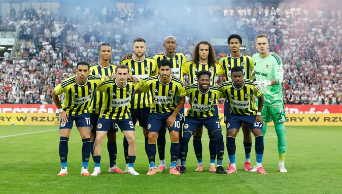 Fenerbahçe Şampiyonlar Ligi kadrosunda değişikliğe gitti