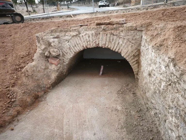 60 Yıl Boyunca Gizli Kalmış 400 Yıllık Bir Köprü