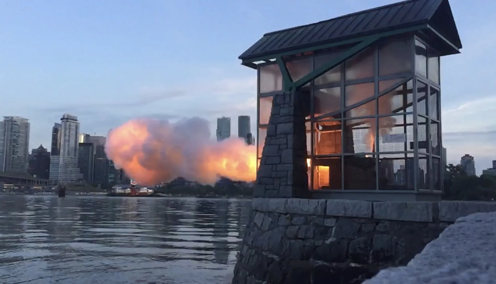 Vancouver’ın Asırlık Geleneği “Saat Dokuz Topu” 140 Yıldır Zamanı Ayarlıyor