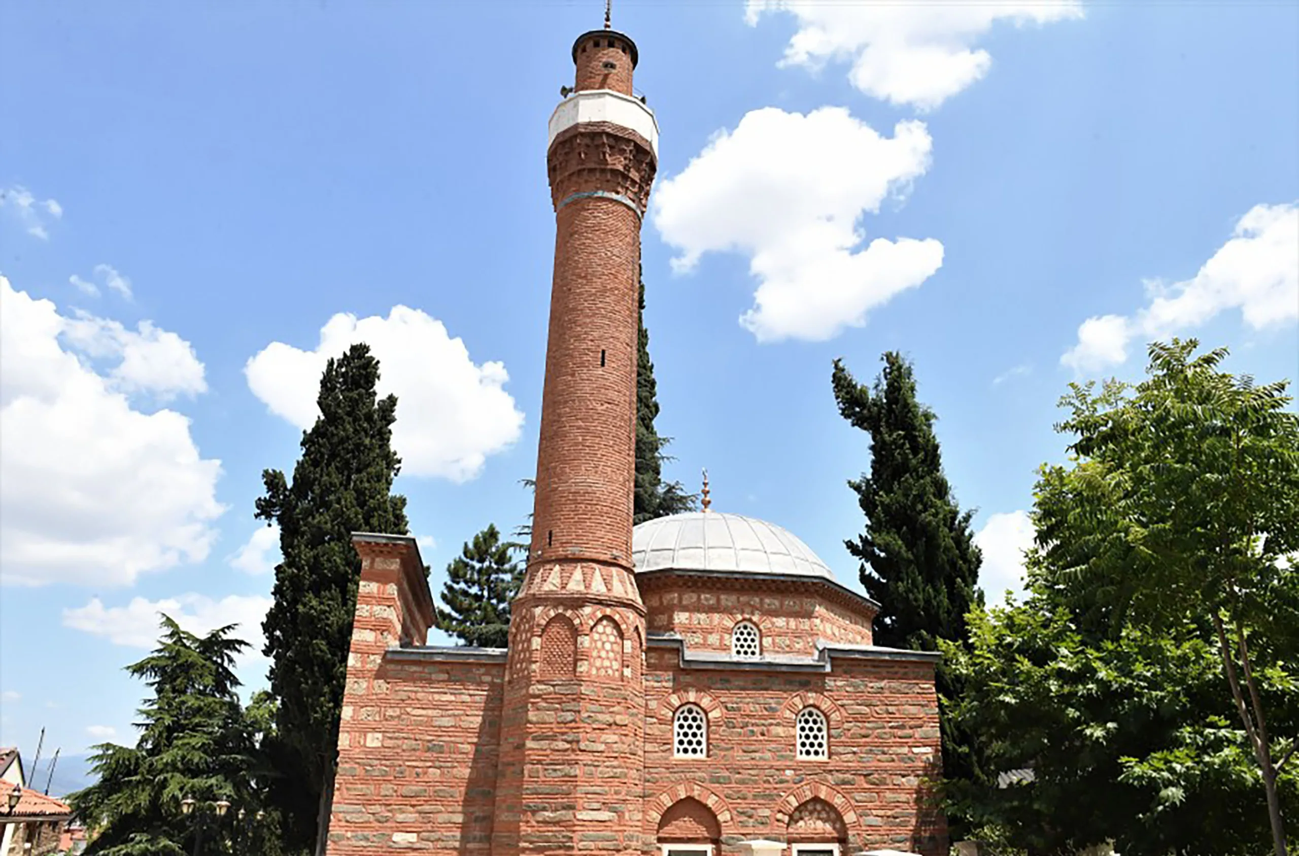 Türk İslam Mimarisinde İlklerin Uygulandığı Koca Naip Camii