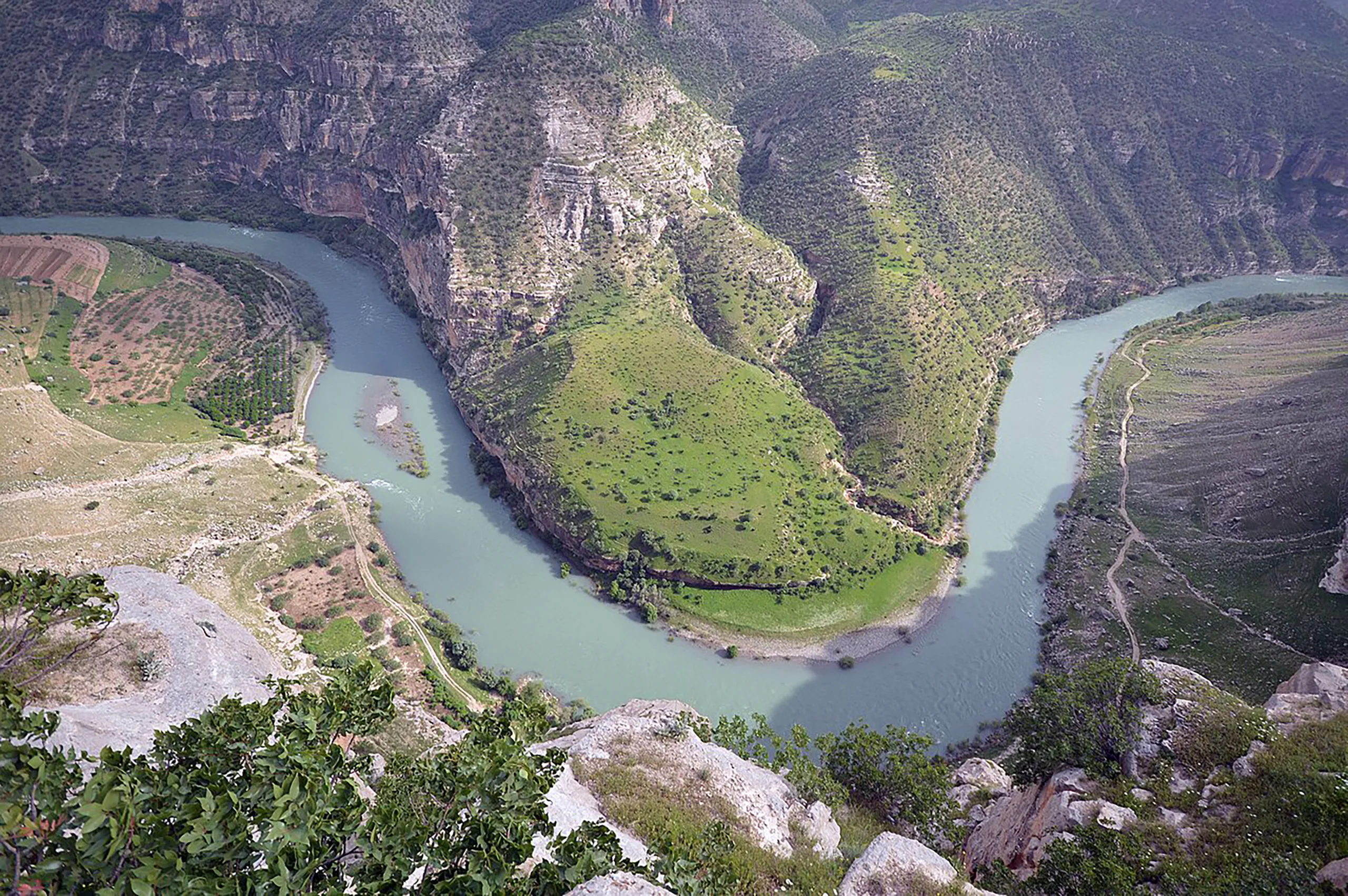 Doğal Güzellikleri Ve Tarihi Dokusuyla Botan Vadisi Milli Parkı