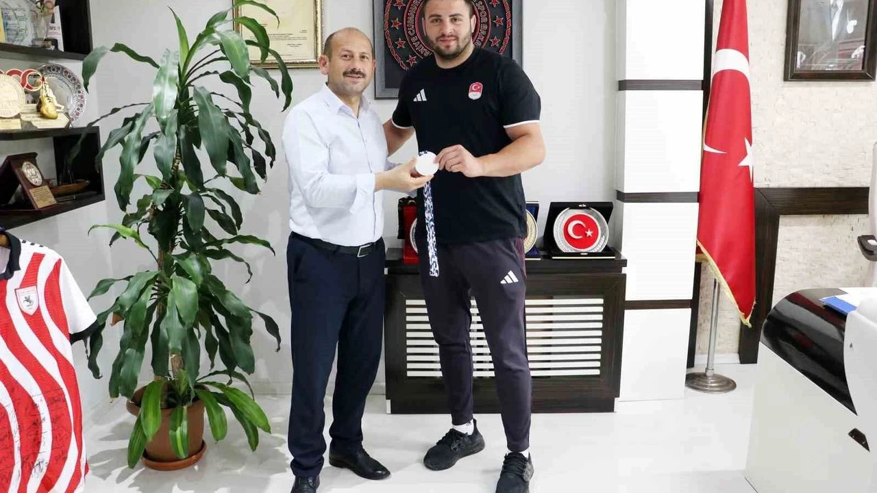 Samsunlu boksörden gümüş madalya