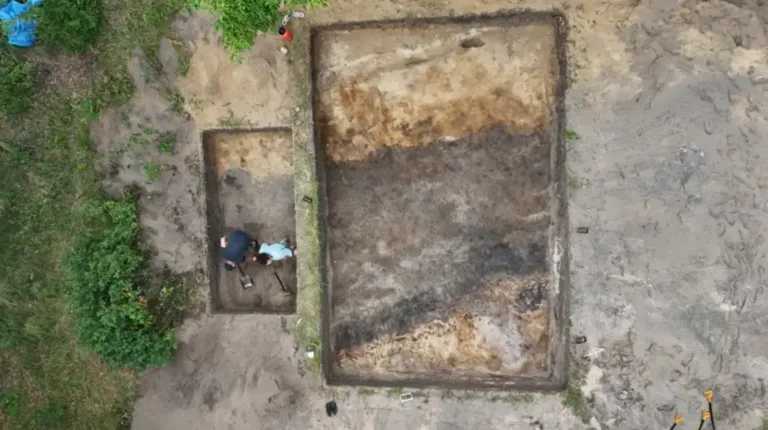 Polonya’da 2.500 Yıllık Uzun Ev ve Trakya Sikkesi Beklenmedik Demir Çağı Bağlantılarını Ortaya Çıkardı