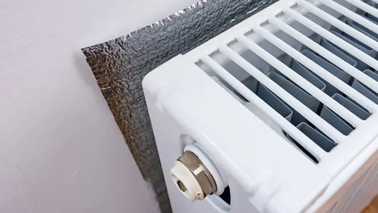 Kış başlamadan herkes öğrenmeli! Petekleri böyle temizleyince ev hamam gibi ısınıyor