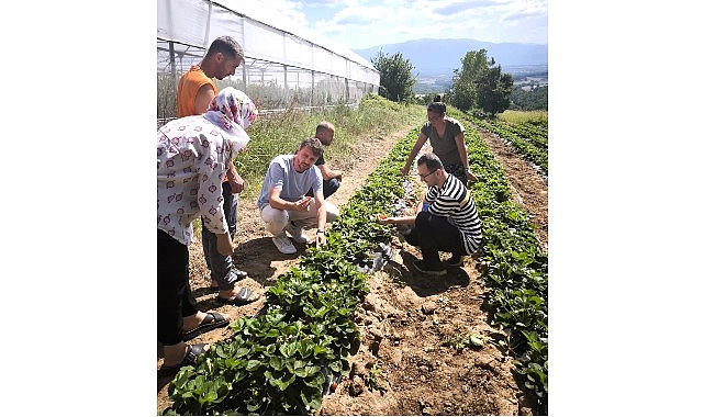 Kadınlar ve gençler toprağa değer katıyor