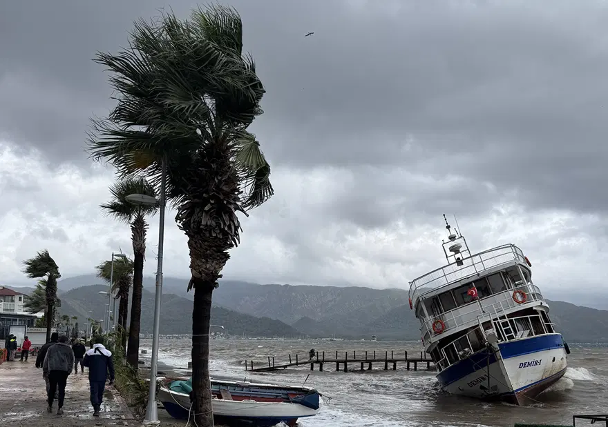 Yaz havası sona eriyor! Hava 8 derece birden soğudu, kuvvetli sağanak geliyor