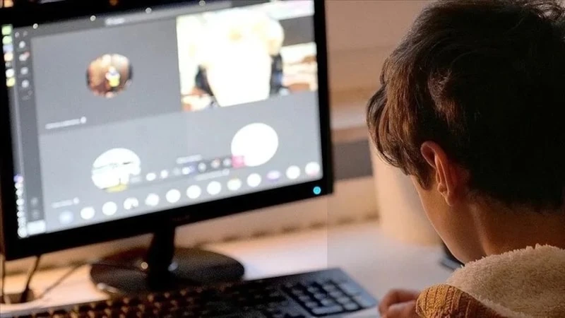 Yapay zekaya yaş sınırı geliyor: Tutmayan giremeyecek