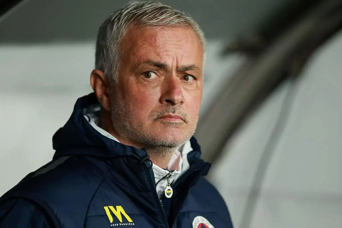 Mourinho’dan “Fenerbahçe mi Galatasaray mı?” sorusuna olay yanıt