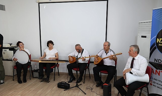 Mavi Ev alzheimer hastalarına ve yakınlarına moral oluyor