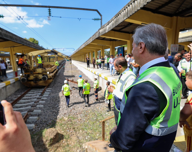 O şehrin merkezini ikiye ayıran tren hattı yer altına alınıyor, üzeri ise yeşil bir yaşam alanı oluyor