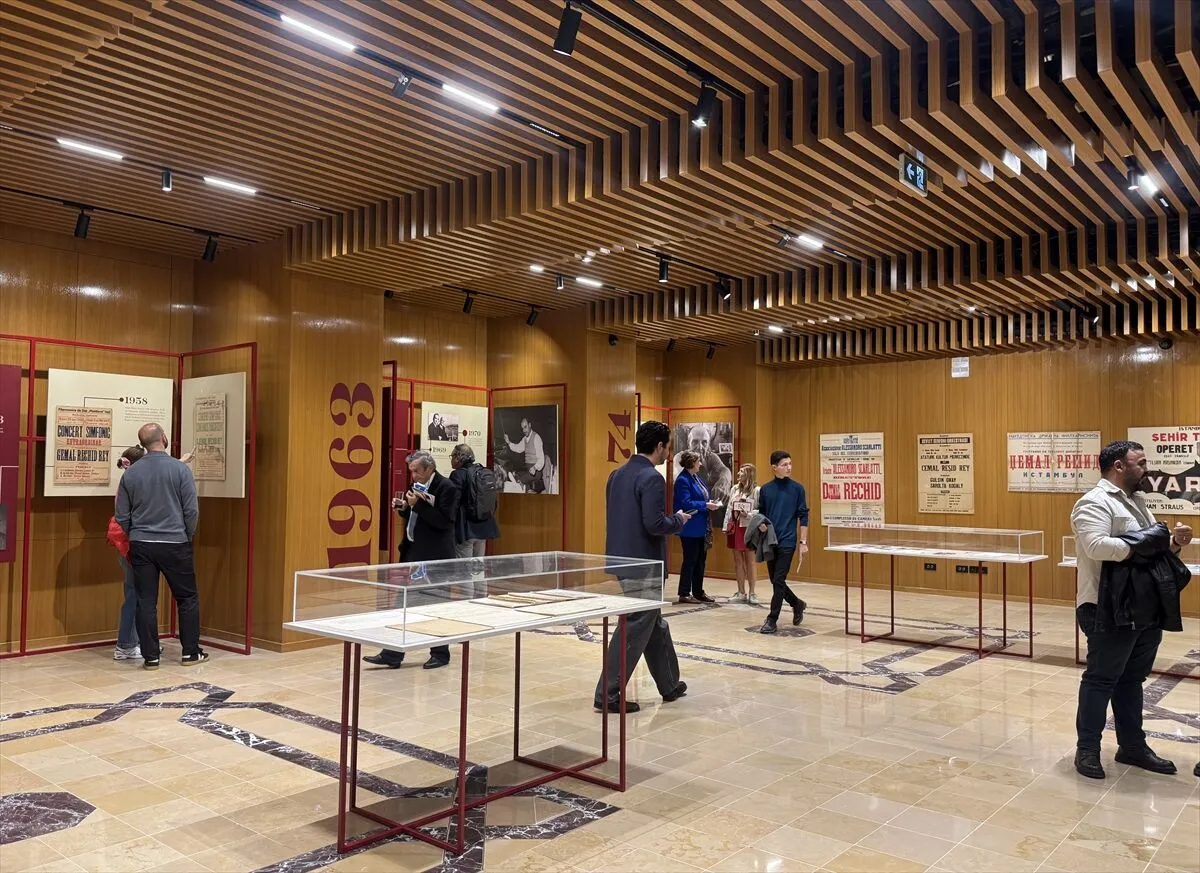 Cemal Reşit Rey Konser Salonu yenilenen binasında sanatseverleri ağırlamaya başladı