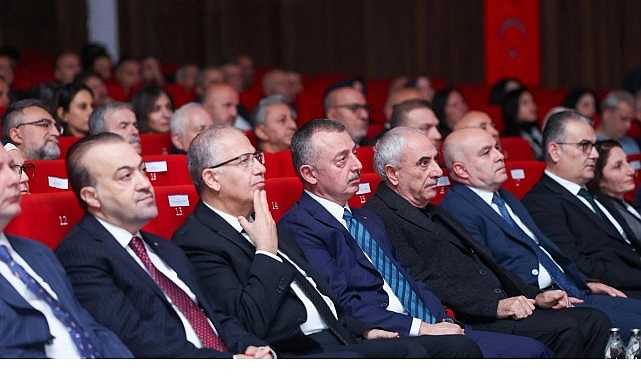 Başkan Büyükakın, Kültür Şûrası’nda konuştu: “Şehrin hikayesini hep birlikte yazacağız”