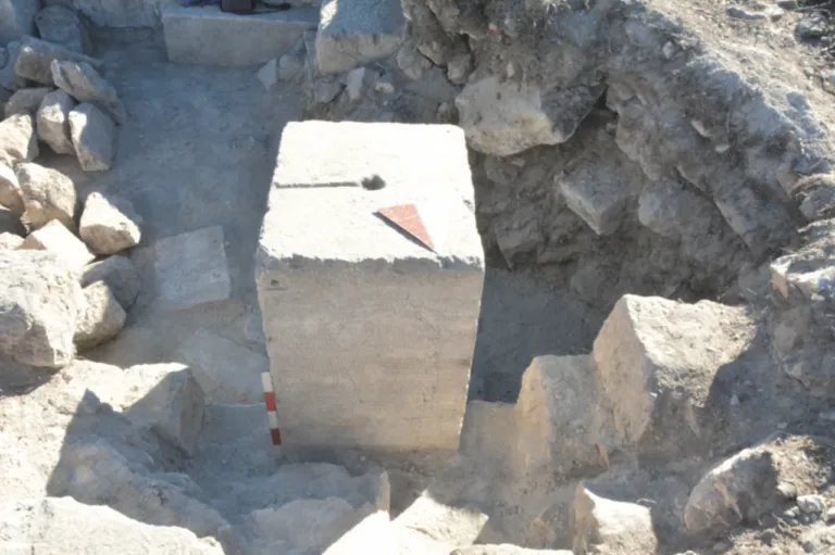 Kibyra Antik Kentindeki 1.800 Yıllık Taş