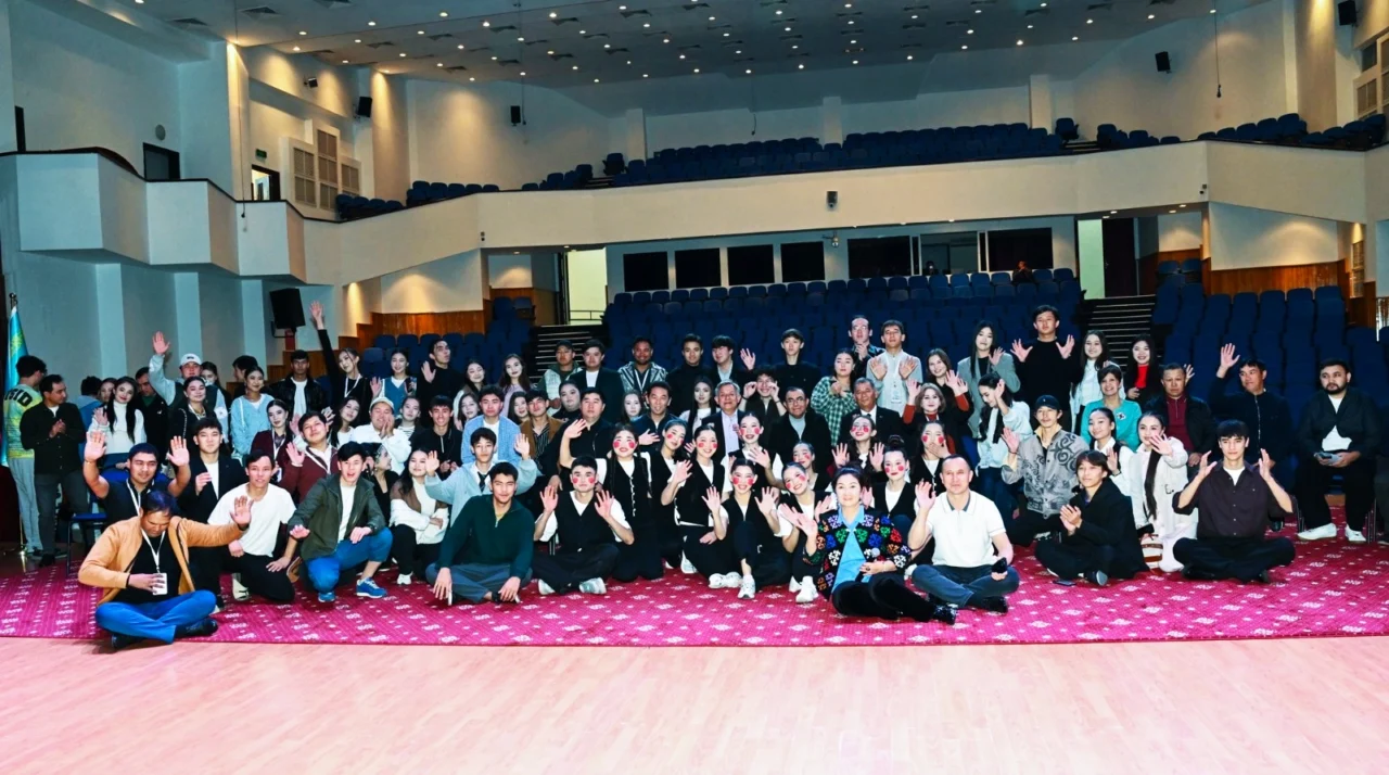 Kırgızistan-Türkiye Manas Üniversitesi, “İşlerimiz Yoluna Girecek” İle Seyirci Karşısına Çıktı