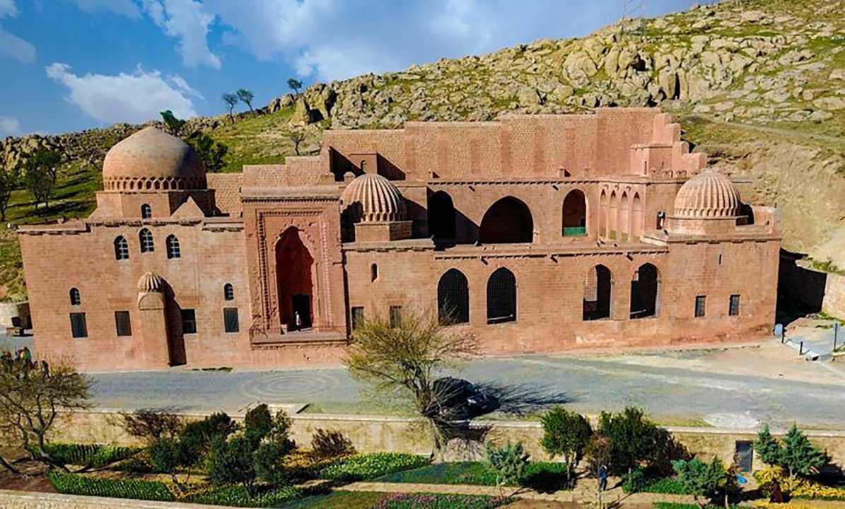 Mardin’in Simgesel Yapılarından Kasımiye Medresesi