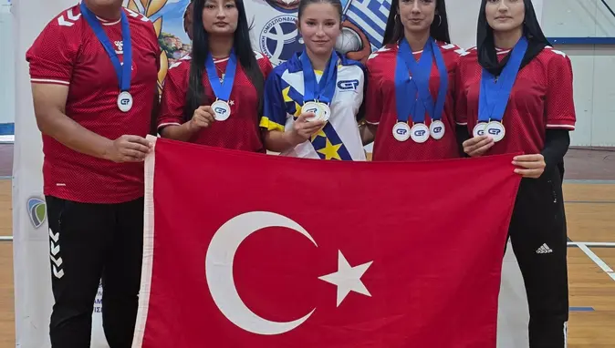 Milli sporculardan 2 madalya