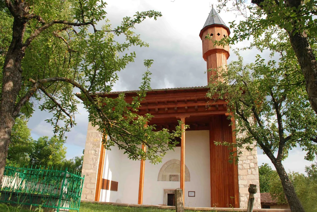 Candaroğulları Beyliği Eserlerinden Mahmut Bey Camii