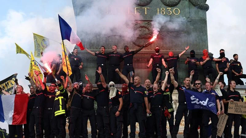 Fransa’da liselilerin eylemleri kapsamında 202 kişi yaralandı