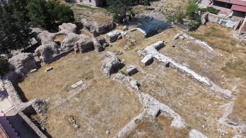Tyana Antik Kenti’ndeki Roma Hamamı’nda kazı çalışmaları yeniden başladı
